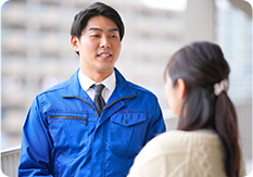 作業員とお客様