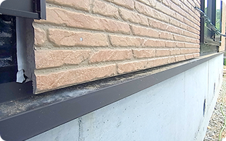 基礎と立ち上がり外壁の隙間