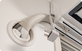 壁のダクト部分の隙間